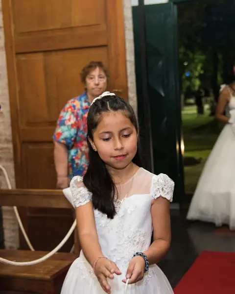 Boda en iglesia, entrada, ceremonia & sesión novios: foto 2 de 16