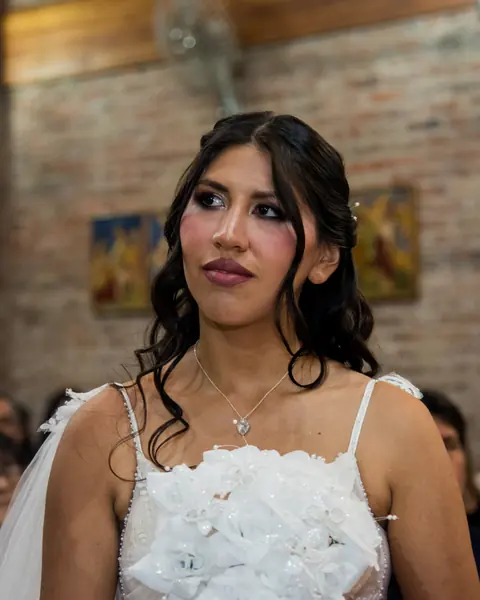 Boda en iglesia, entrada, ceremonia & sesión novios: foto 8 de 16