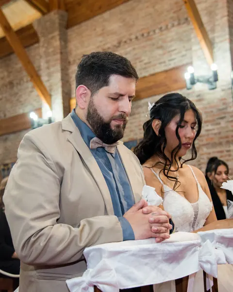 Boda en iglesia, entrada, ceremonia & sesión novios: foto 9 de 16