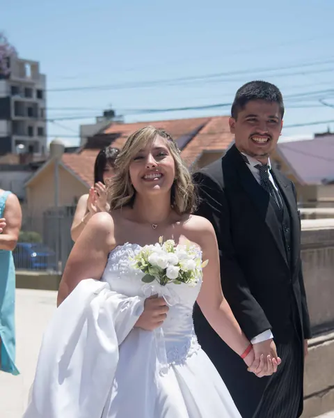 Boda en iglesia, fotos familiares, sesión novios & fotos familiares: foto 7 de 21