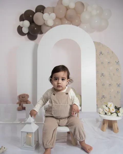 Primer año en estudio, un año de miradas que derriten: foto 1 de 8
