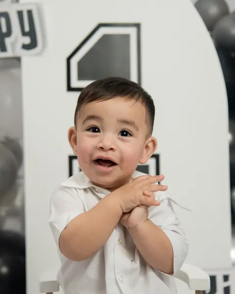 Primer año en estudio, risas, autito y festejo en familia: foto 10 de 10