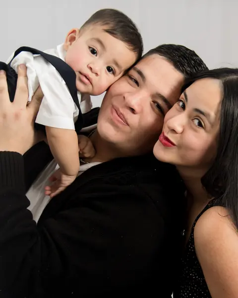 Primer año en estudio, risas, autito y festejo en familia: foto 2 de 10
