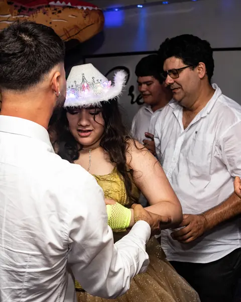 Fiesta y baile, fiesta de 15: foto 7 de 14