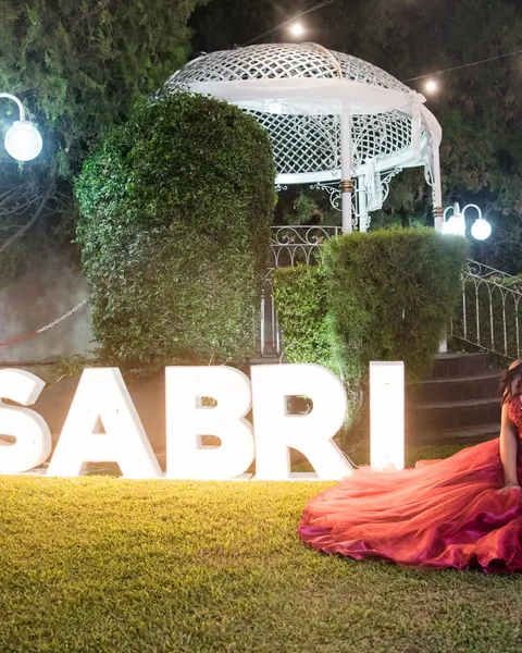 Sesión previa, fiesta de 15: foto 3 de 9