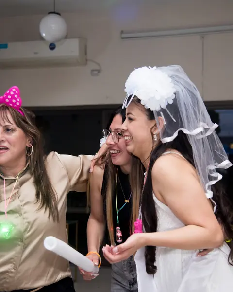 Fiesta de casamiento, ingreso de los novios, vals & baile: foto 27 de 28