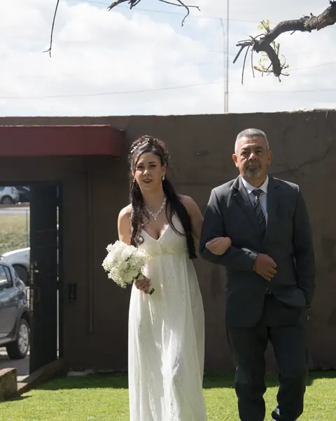 Fiesta de casamiento, ingreso de los novios, vals & baile: foto 6 de 28
