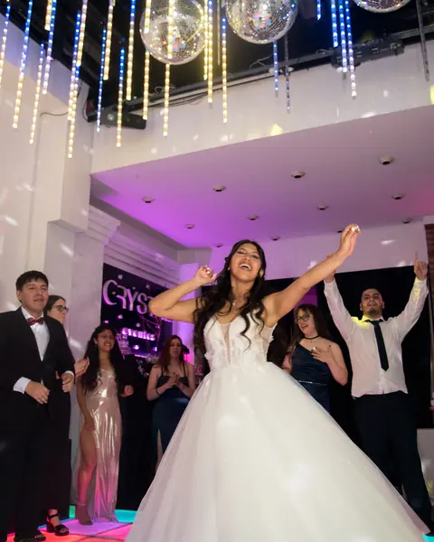 Fiesta de casamiento, ingreso de novios & baile: foto 18 de 31