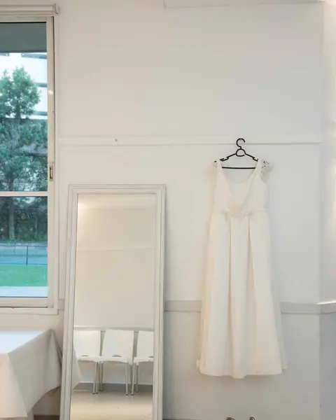Preparativos de la novia, peinado & maquillaje: foto 1 de 30