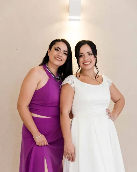 Preparativos de la novia, peinado & maquillaje: foto 17 de 30