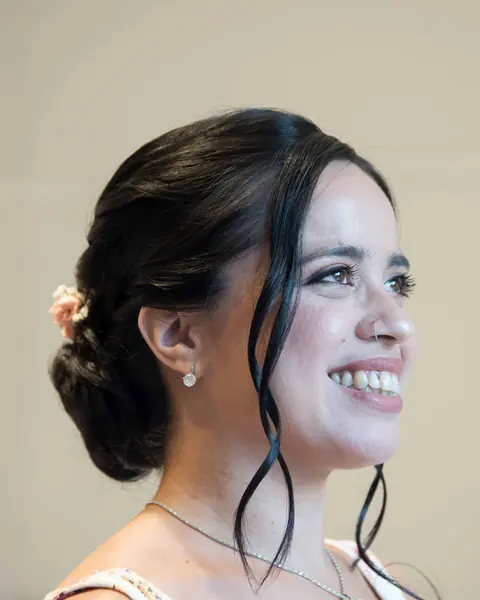 Preparativos de la novia, peinado & maquillaje: foto 5 de 30